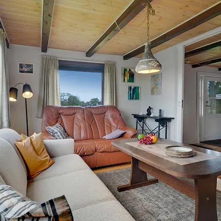 Lovely With Wood-burning Stove And Water View Feriehus *