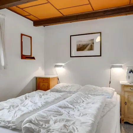 Lovely With Wood-burning Stove And Water View