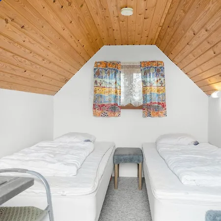 Lovely With Wood-burning Stove And Water View